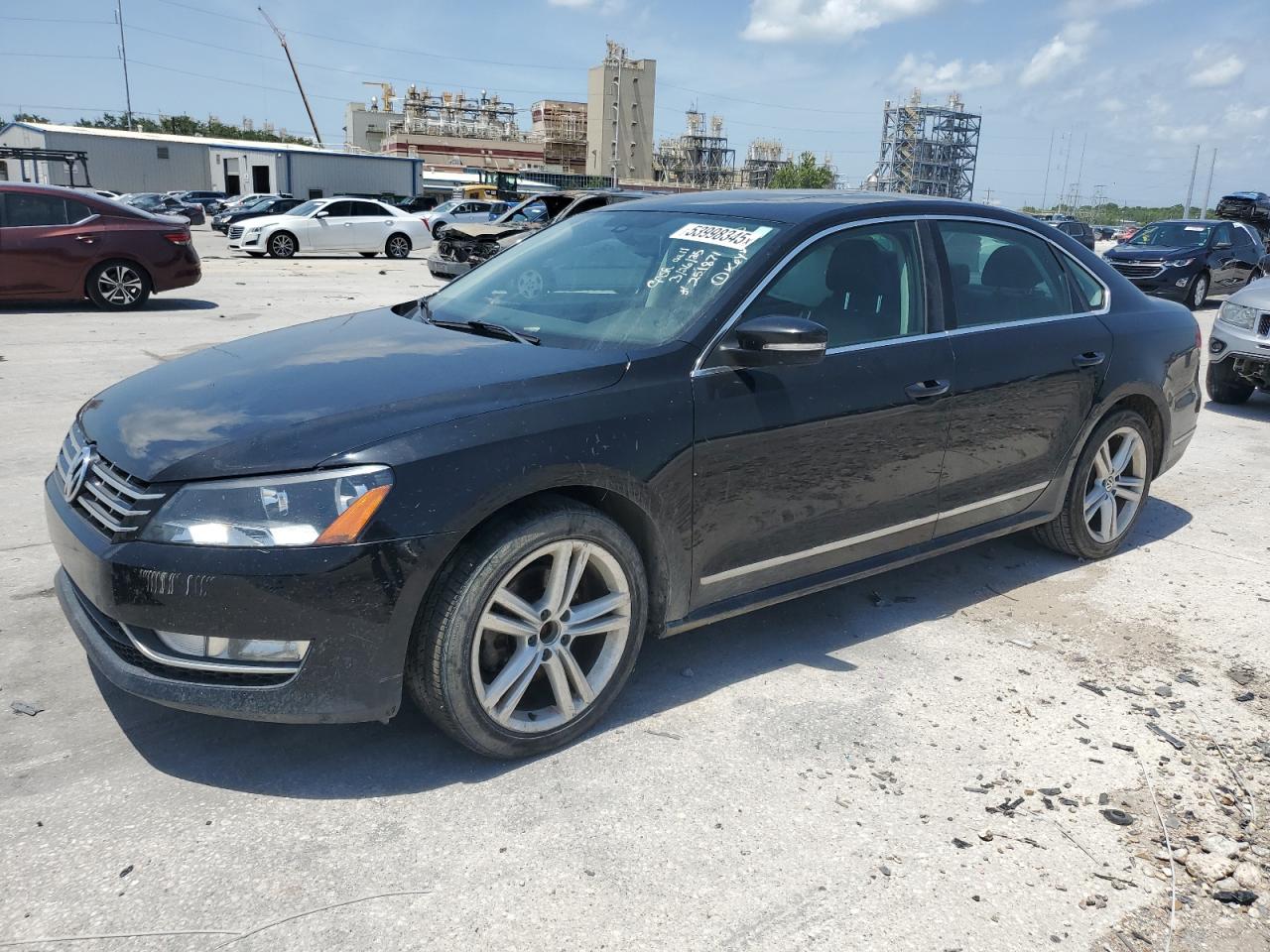 Salvage Volkswagen Passat Image