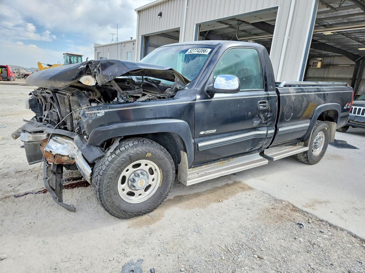 Salvage Chevrolet Silverado Image