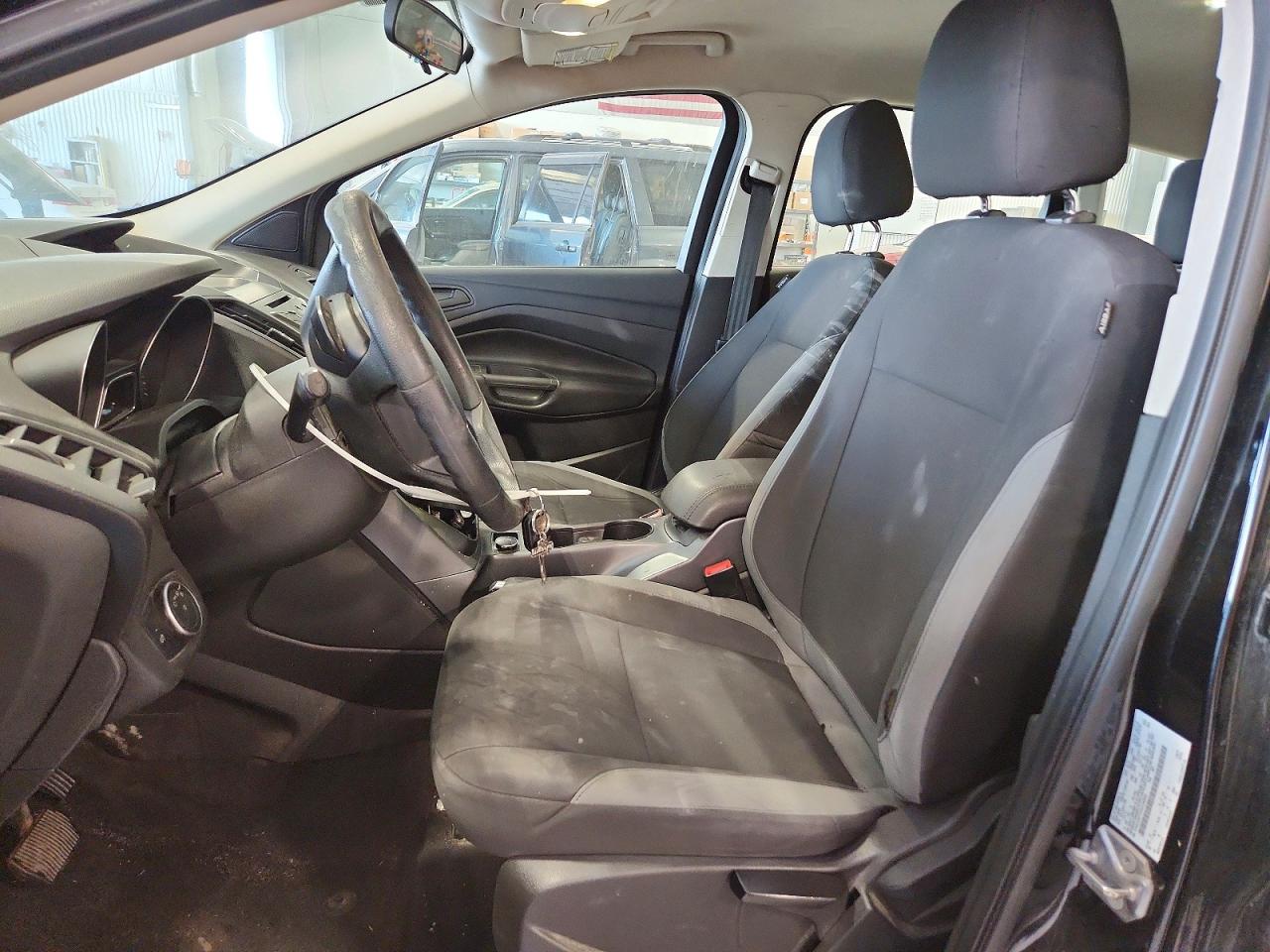 Ford Escape S