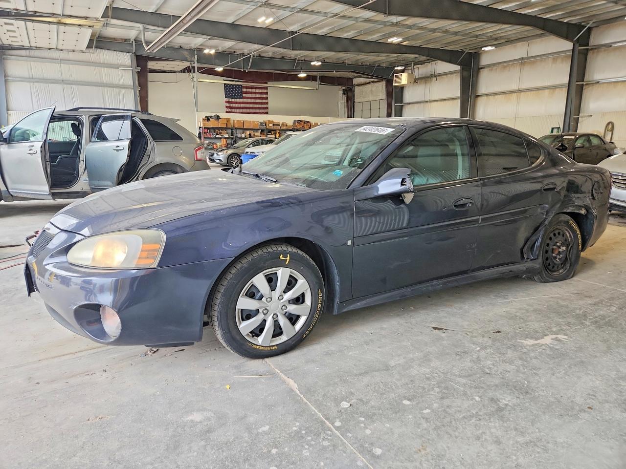 Salvage Pontiac Grandprix Image
