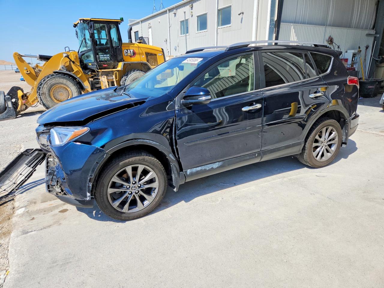 Salvage Toyota RAV4 Image