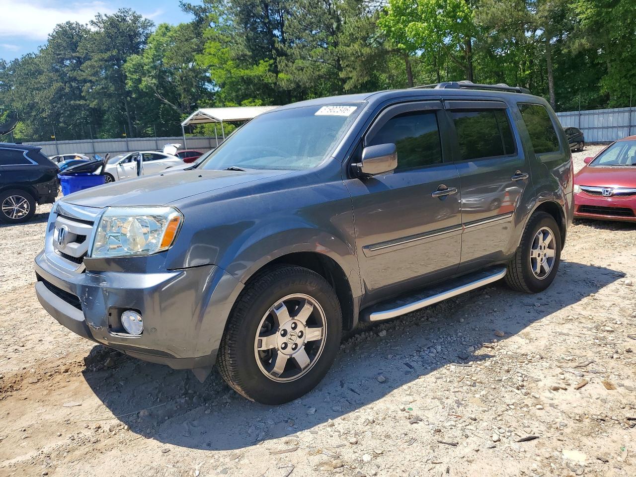 Salvage Honda Pilot Image