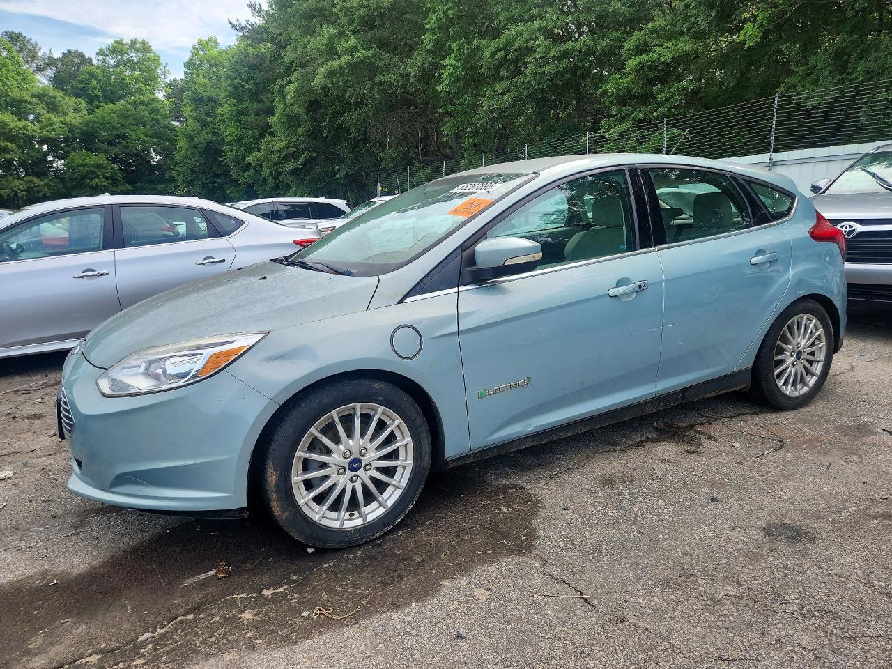 Salvage Ford Focus Image