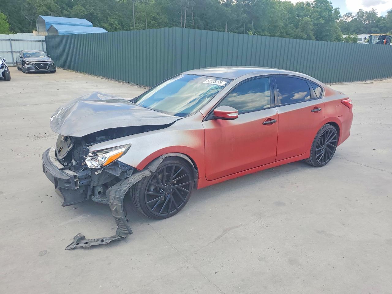 Salvage Nissan Altima Image