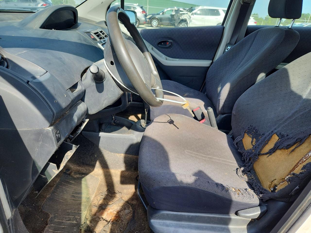 Toyota Yaris Base