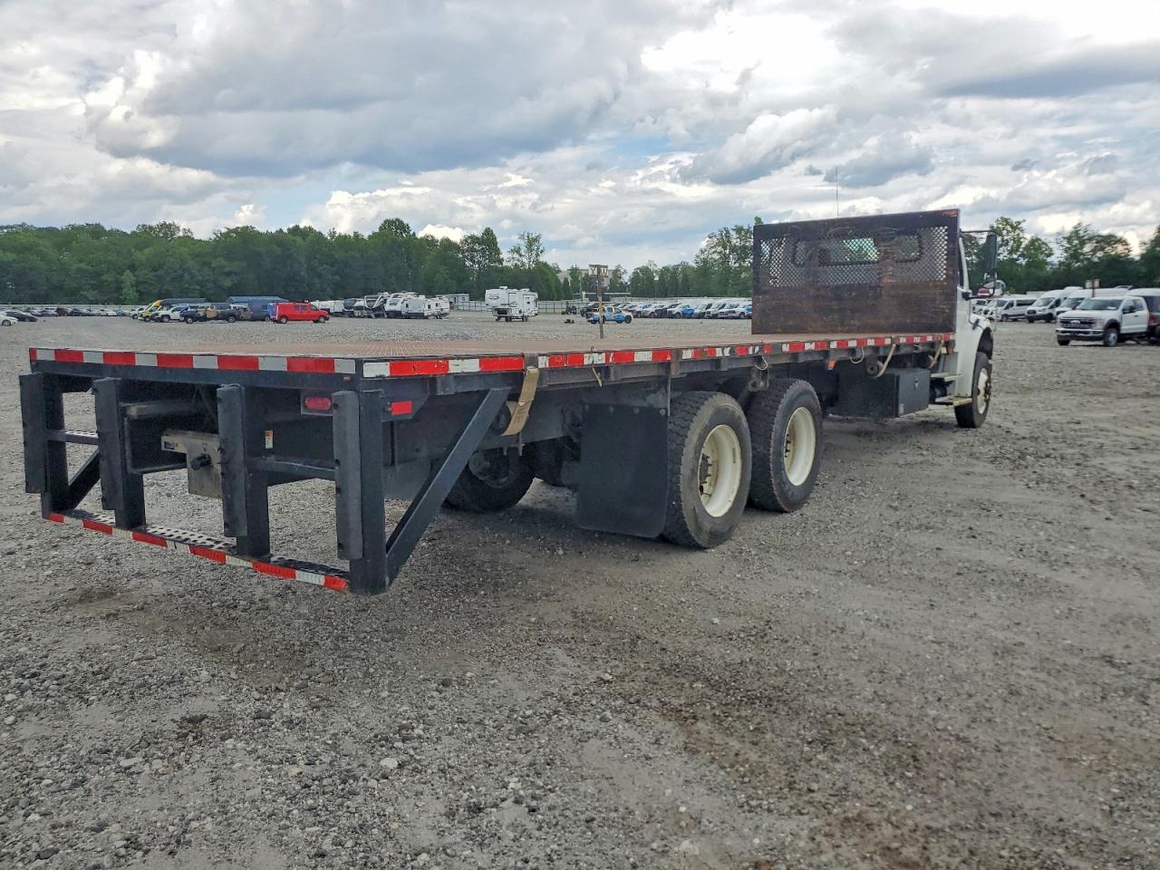 Freightliner M2
