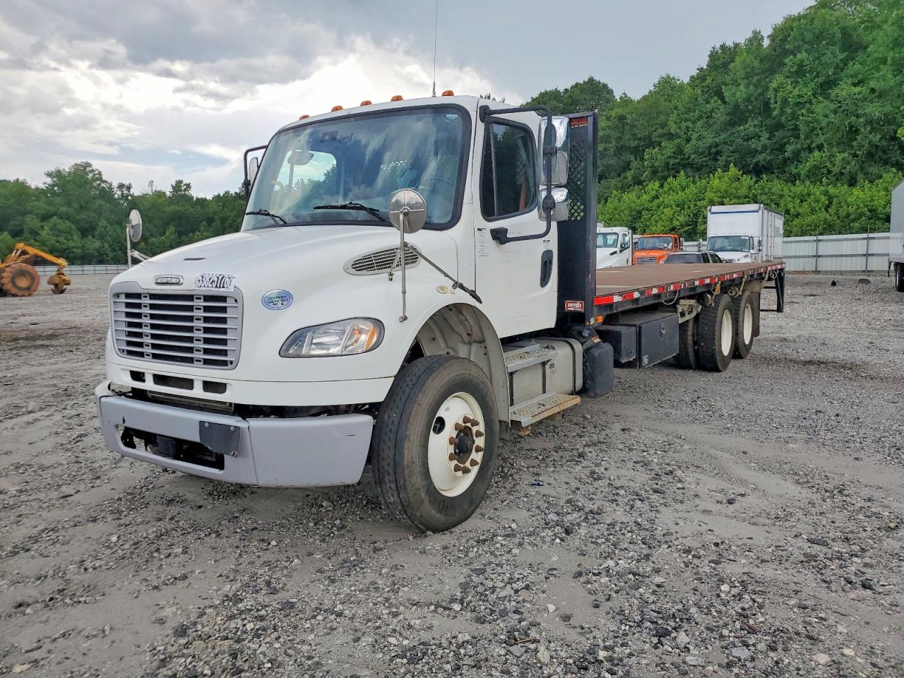 Freightliner M2