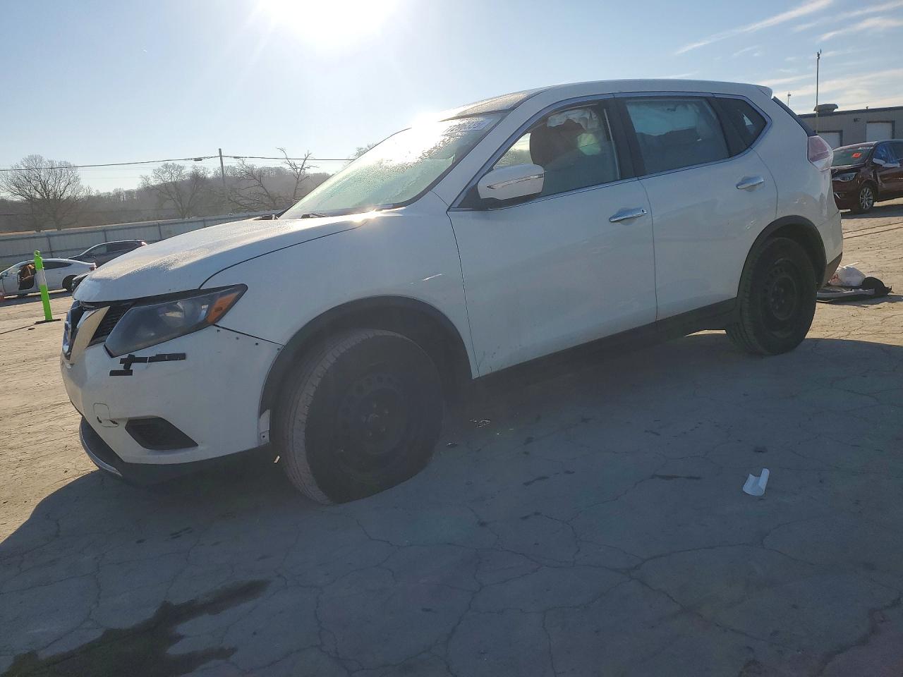 Salvage Nissan Rogue Image