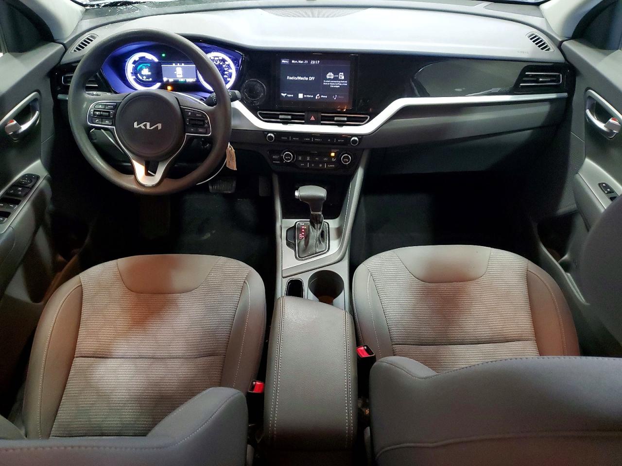 Kia Niro Lx