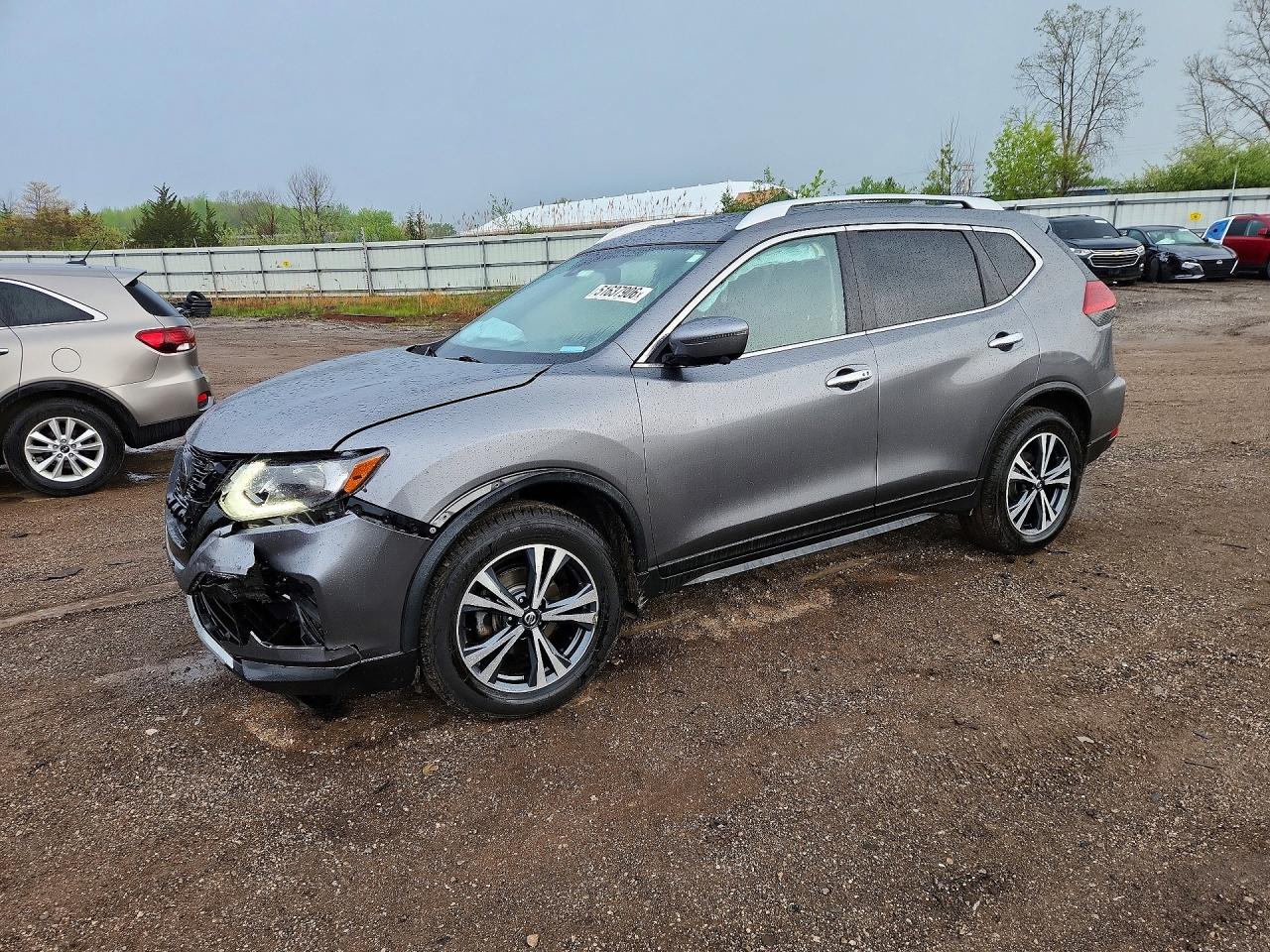 Salvage Nissan Rogue Image