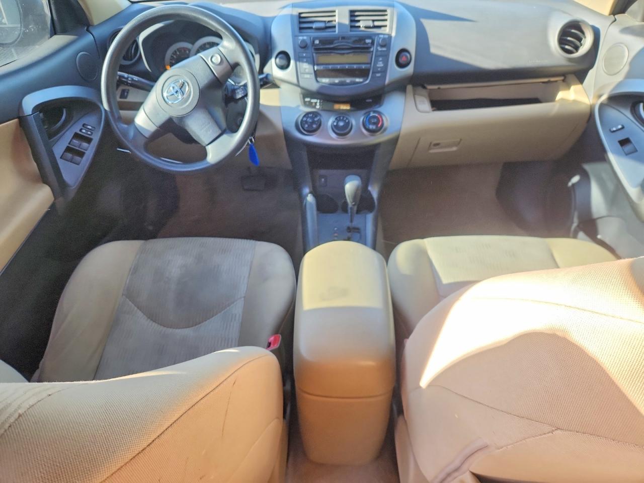 Toyota RAV4 Base