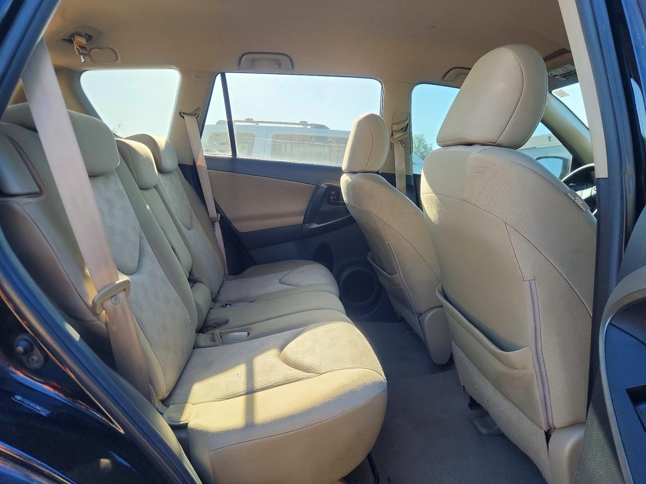 Toyota RAV4 Base