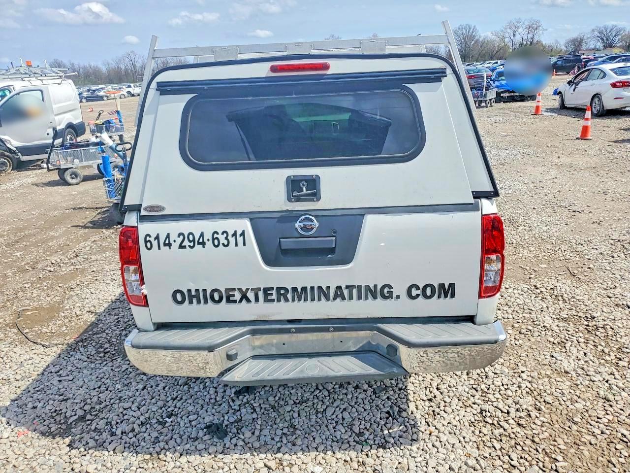 Nissan Frontier S