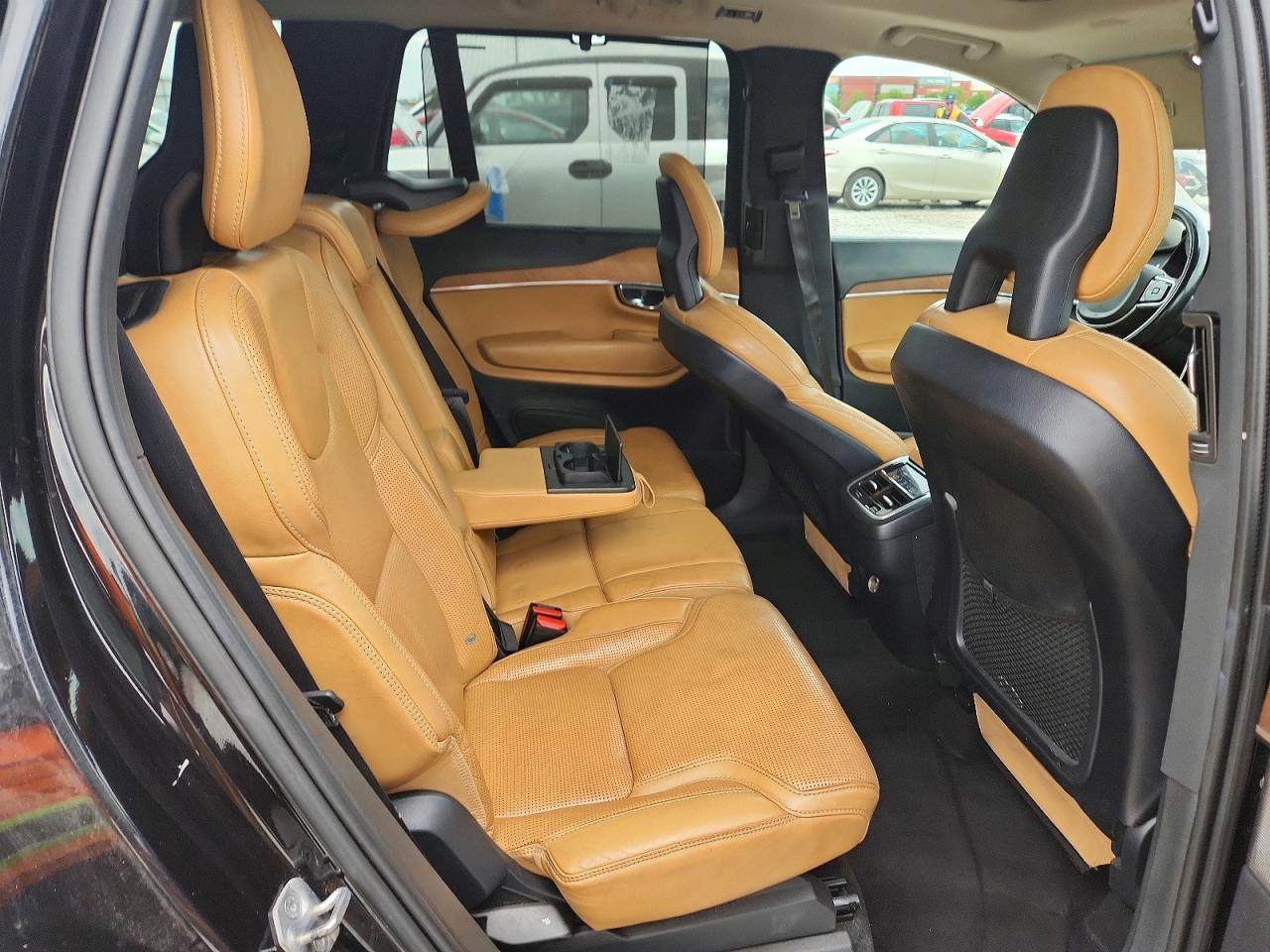 Volvo XC90 T6
