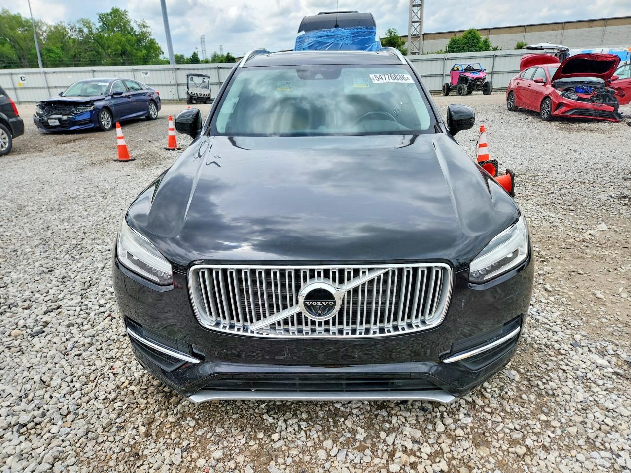 Volvo XC90 T6