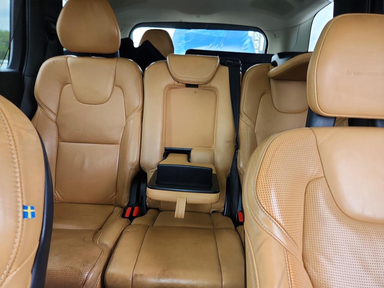 Volvo XC90 T6