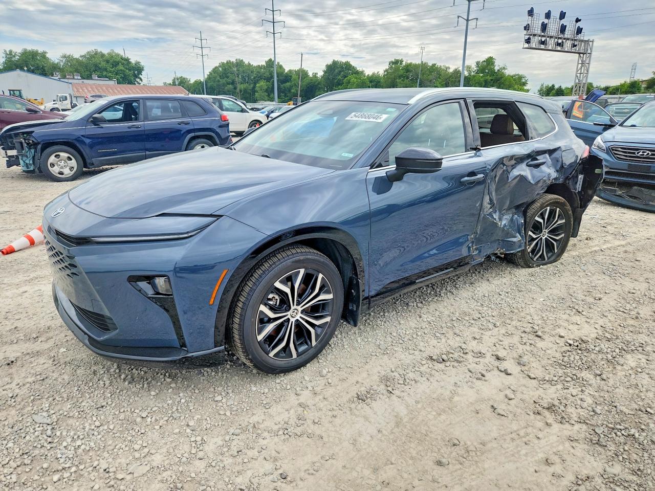 Salvage Toyota Crown Signia Image
