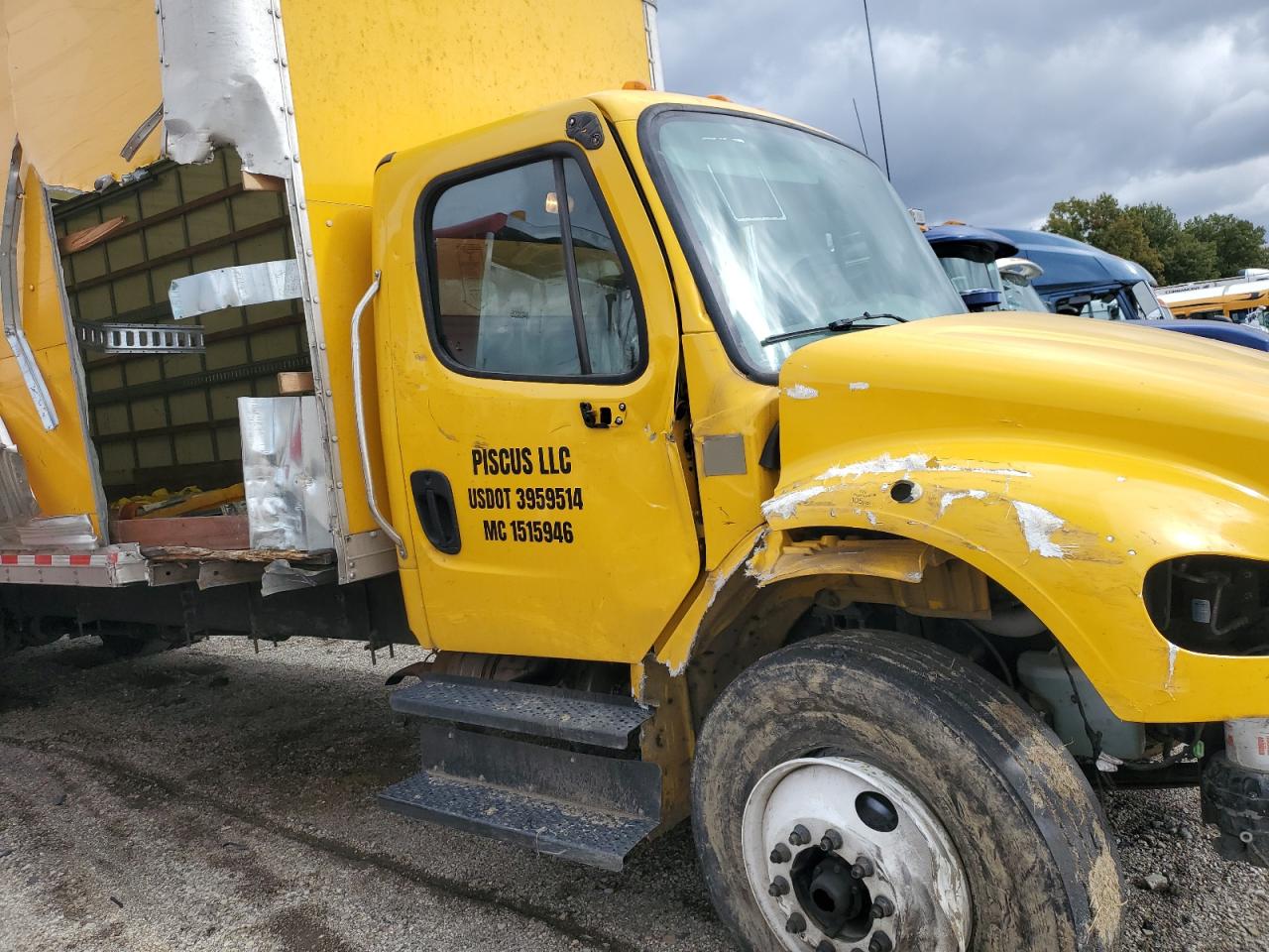 Freightliner M2
