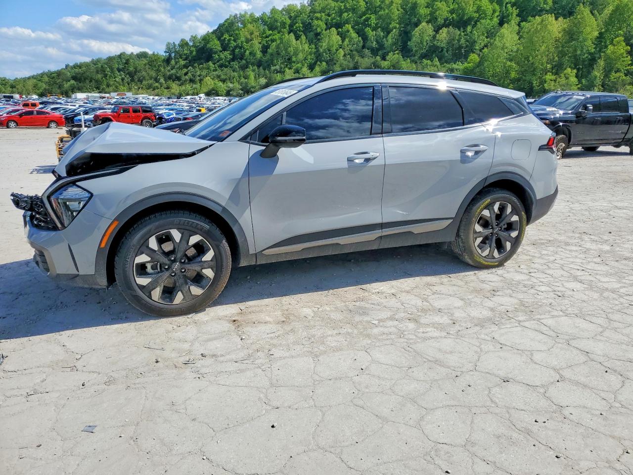 Salvage Kia Sportage Image