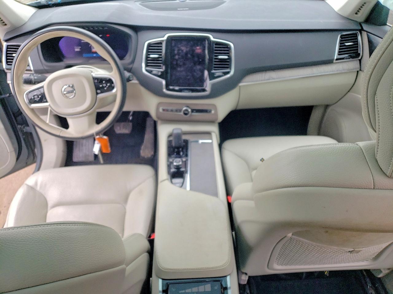 Volvo XC90 Plus