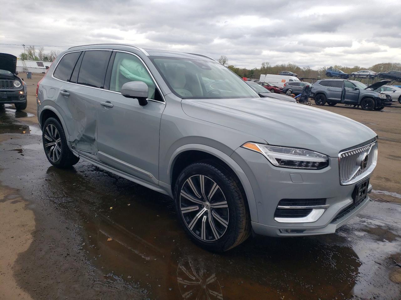 Volvo XC90 Plus