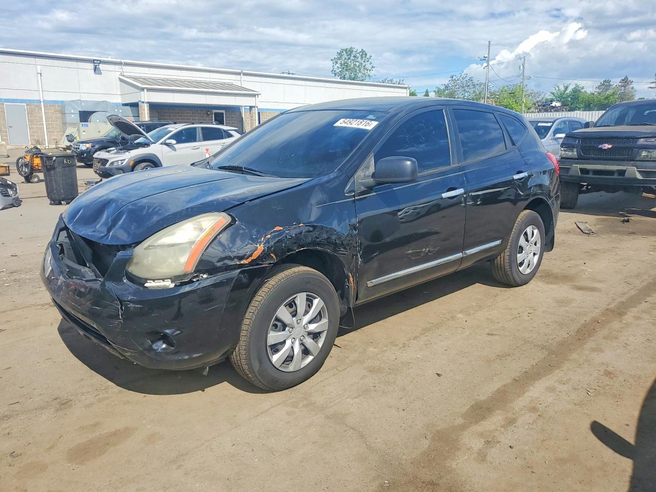 Salvage Nissan Rogue Image