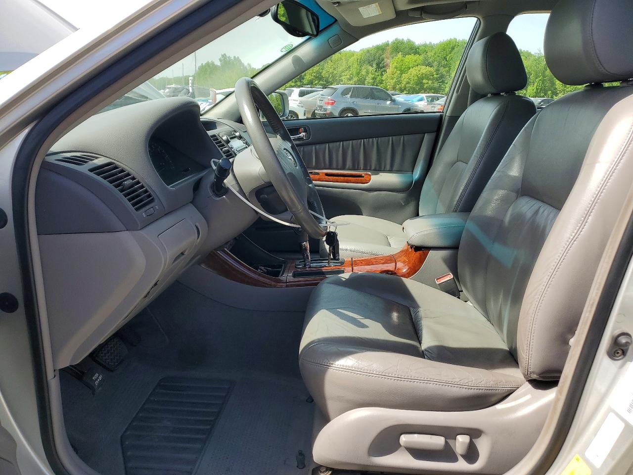 Toyota Camry Xle V6