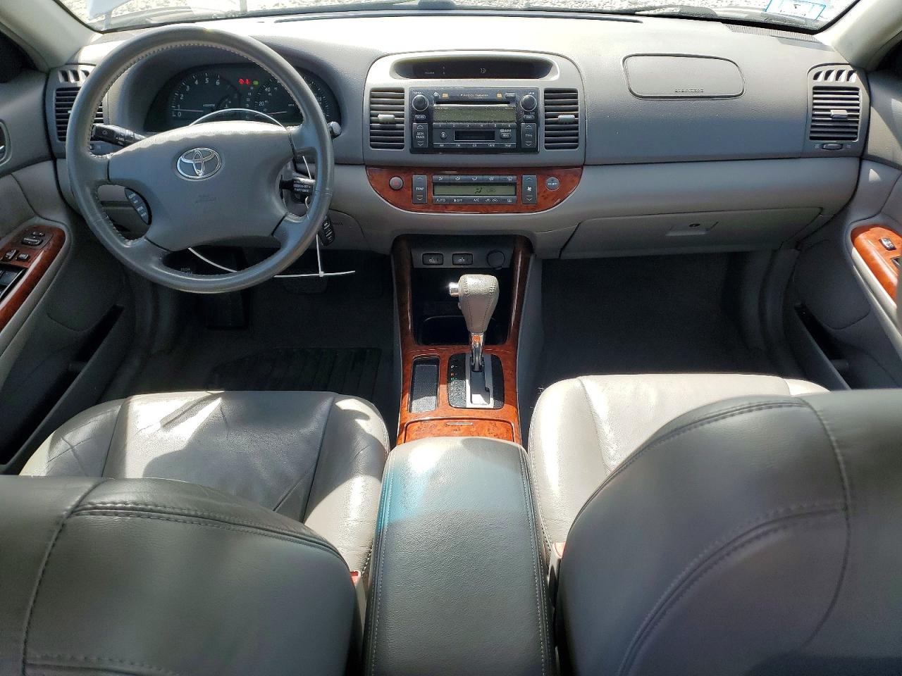 Toyota Camry Xle V6