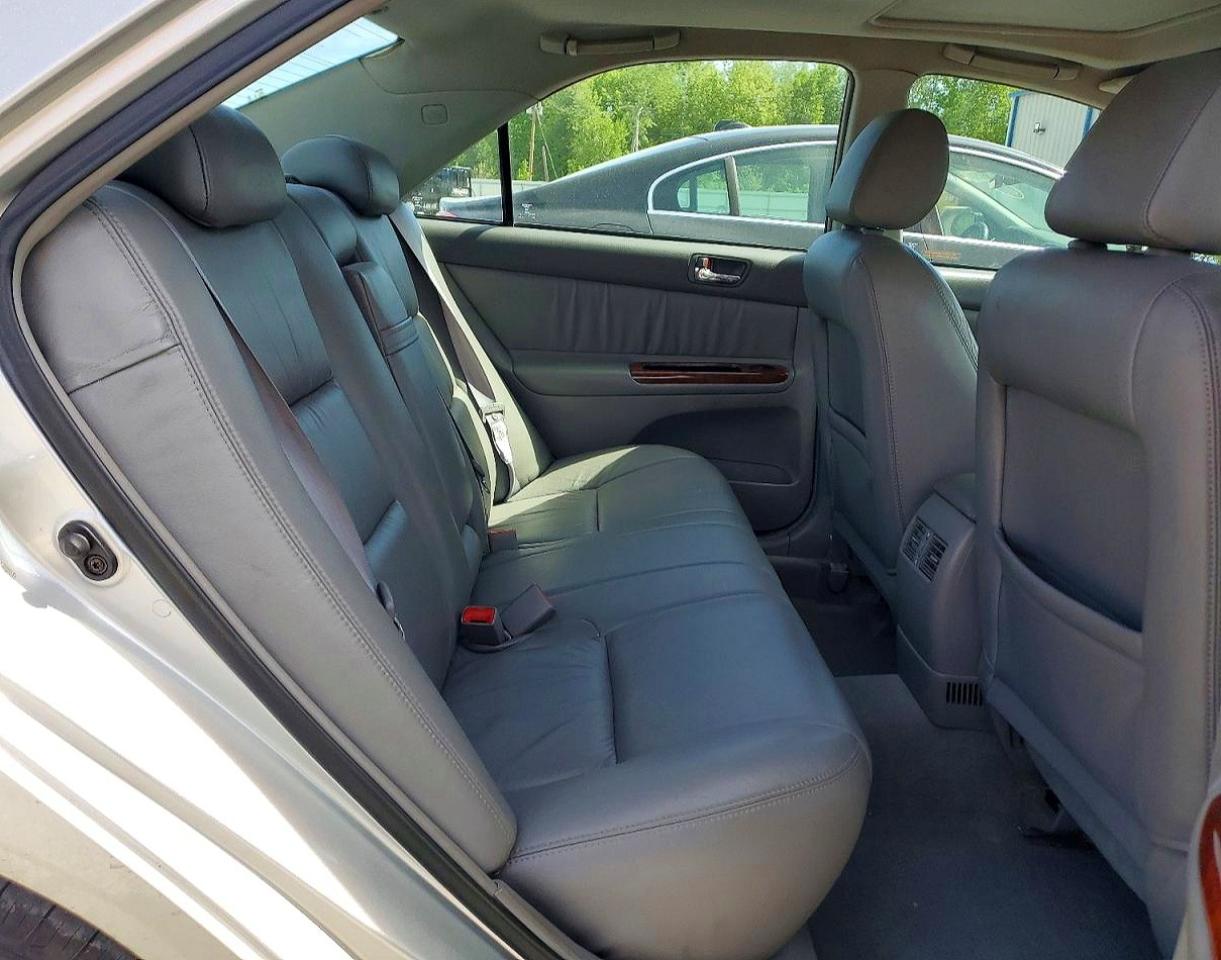Toyota Camry Xle V6