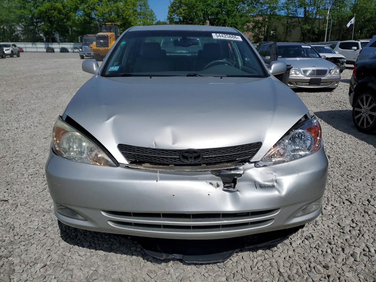 Toyota Camry Xle V6