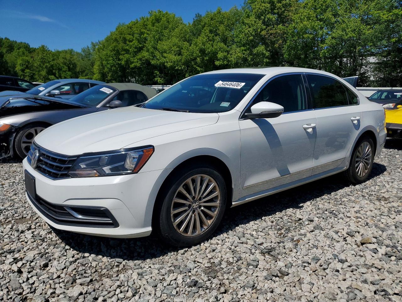 Salvage Volkswagen Passat Image