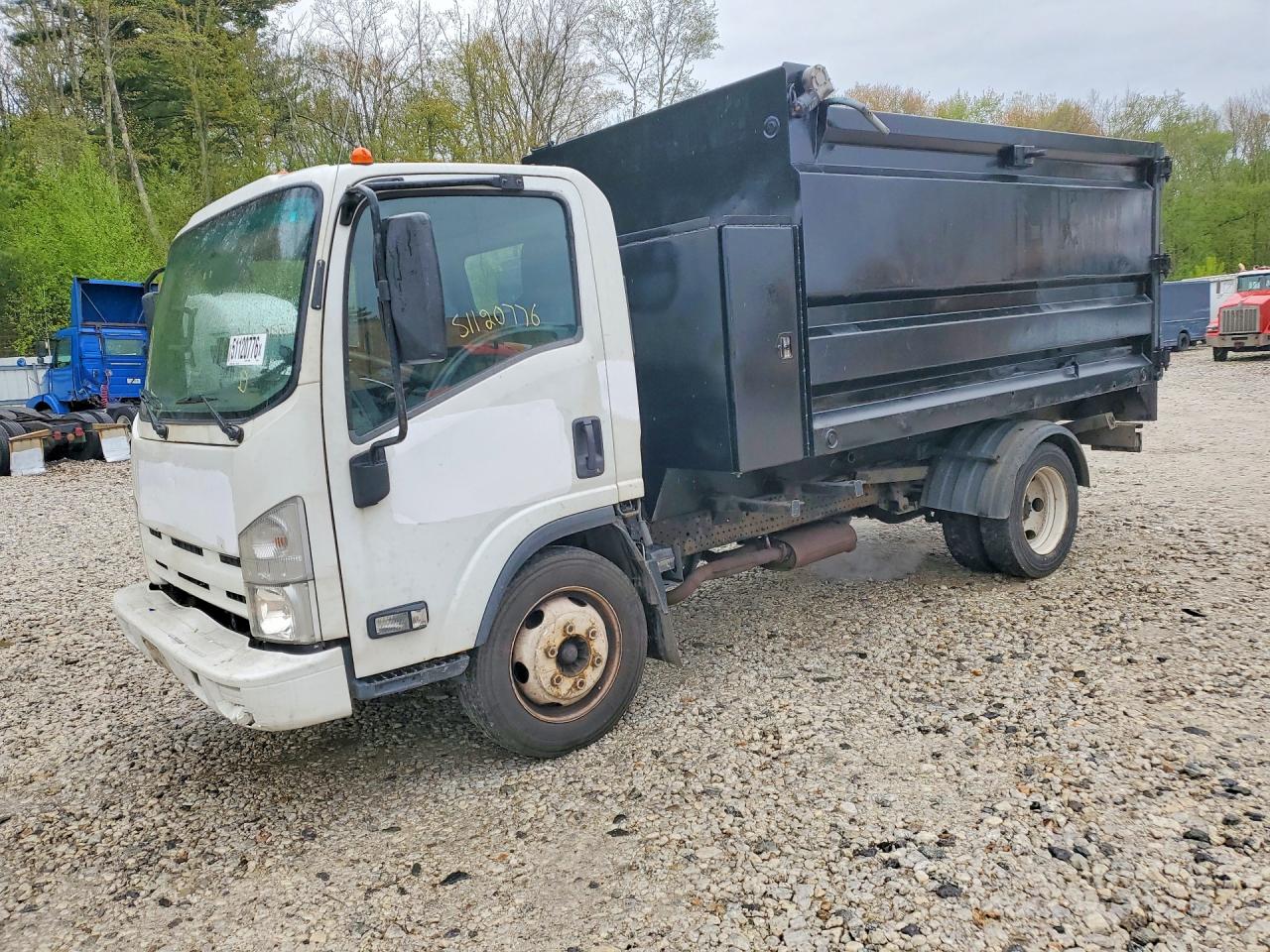Salvage Isuzu Npr Image