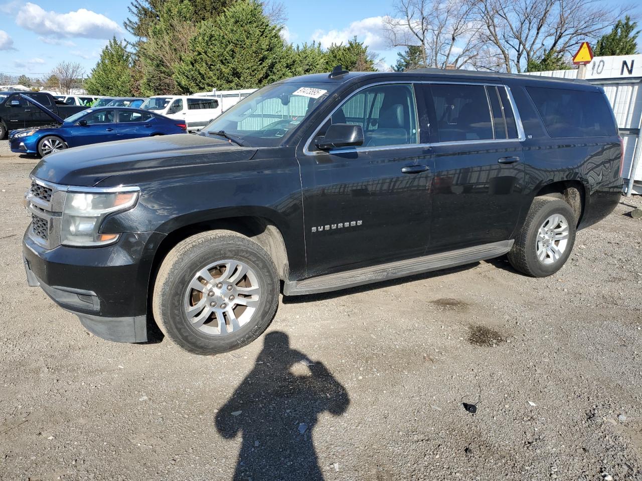 Salvage Chevrolet Suburban Image