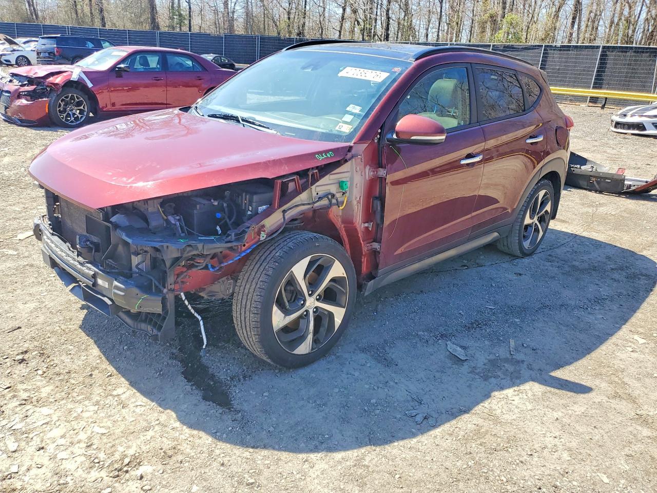 Salvage Hyundai TUCSON Image