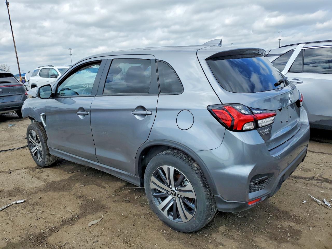 Mitsubishi Outlander S