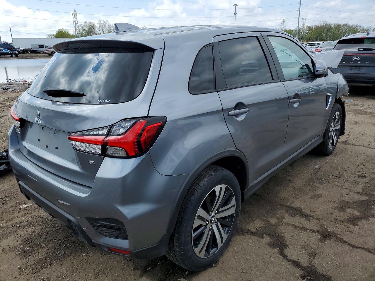 Mitsubishi Outlander S