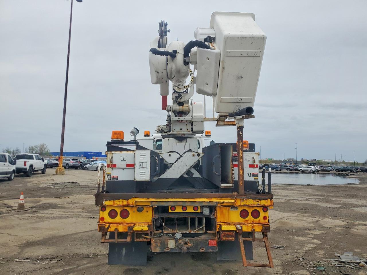 Freightliner M2 106 Medium Duty