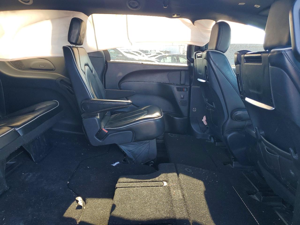 Chrysler Pacifica Limited