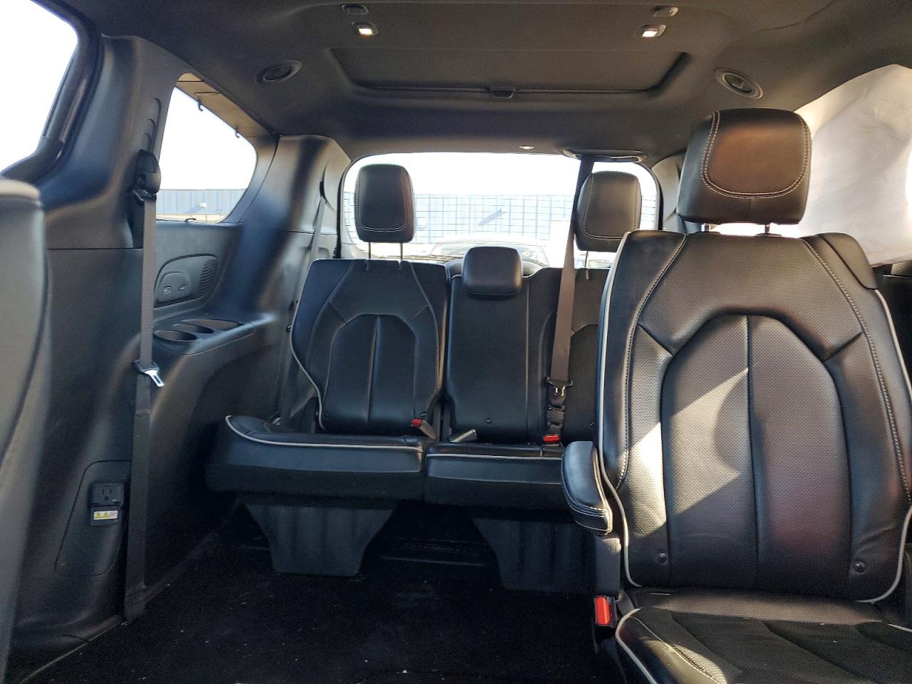 Chrysler Pacifica Limited