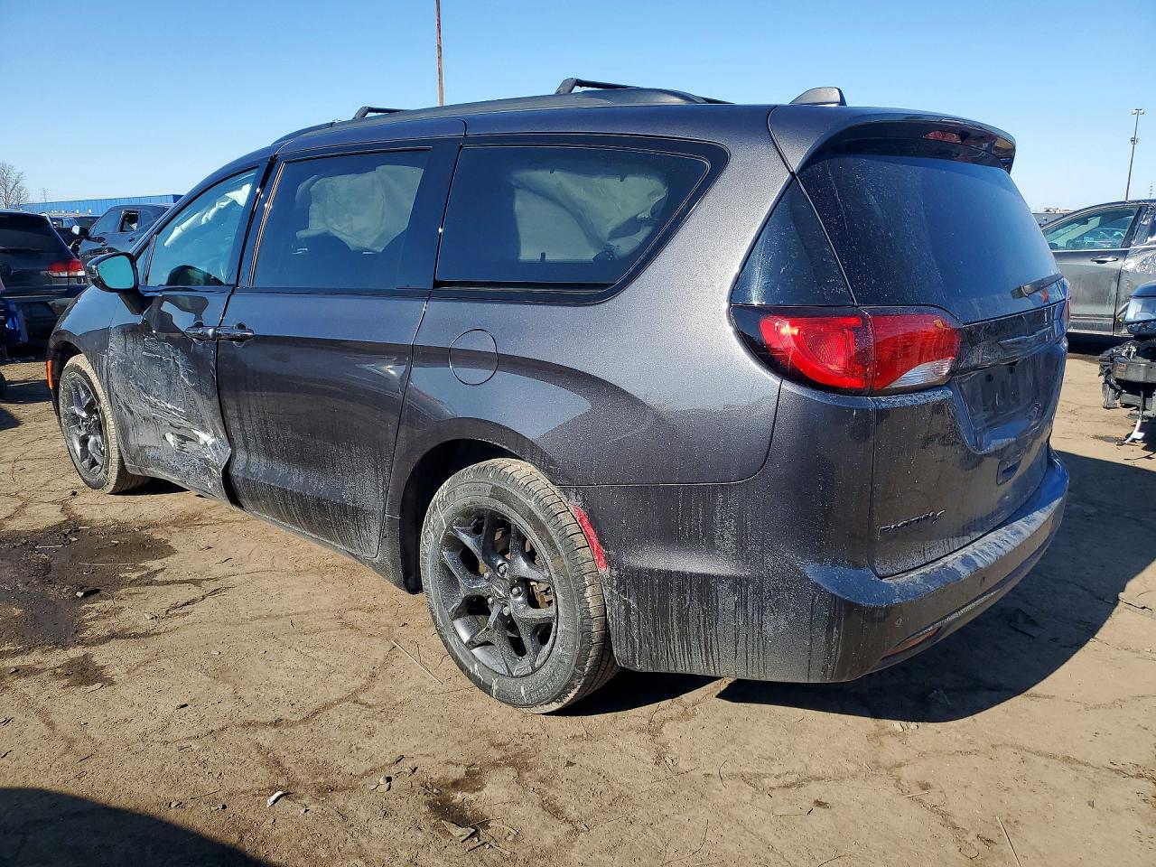Chrysler Pacifica Limited