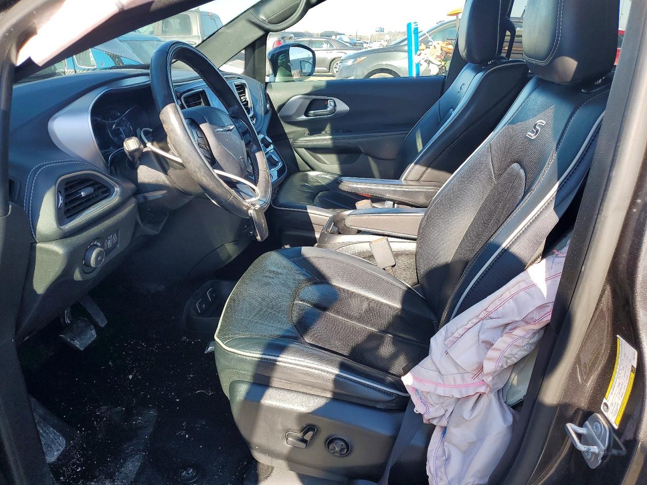 Chrysler Pacifica Limited