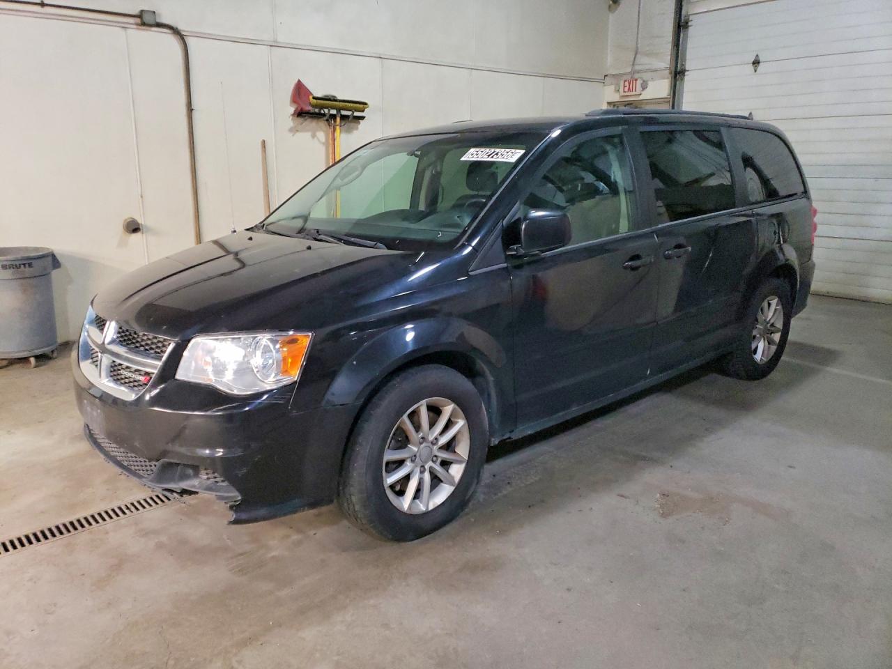 Salvage Dodge Caravan Image