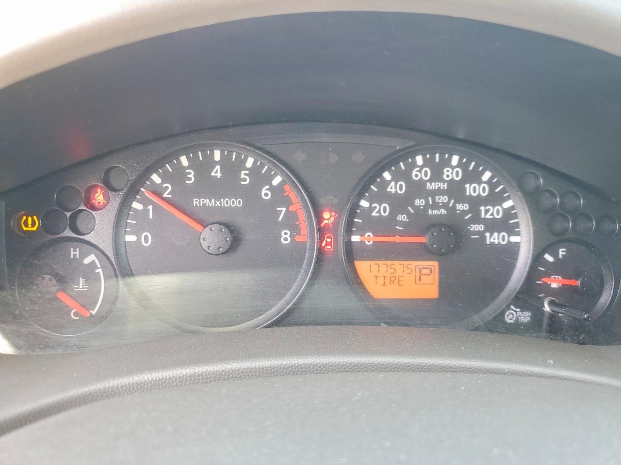 Nissan Frontier S