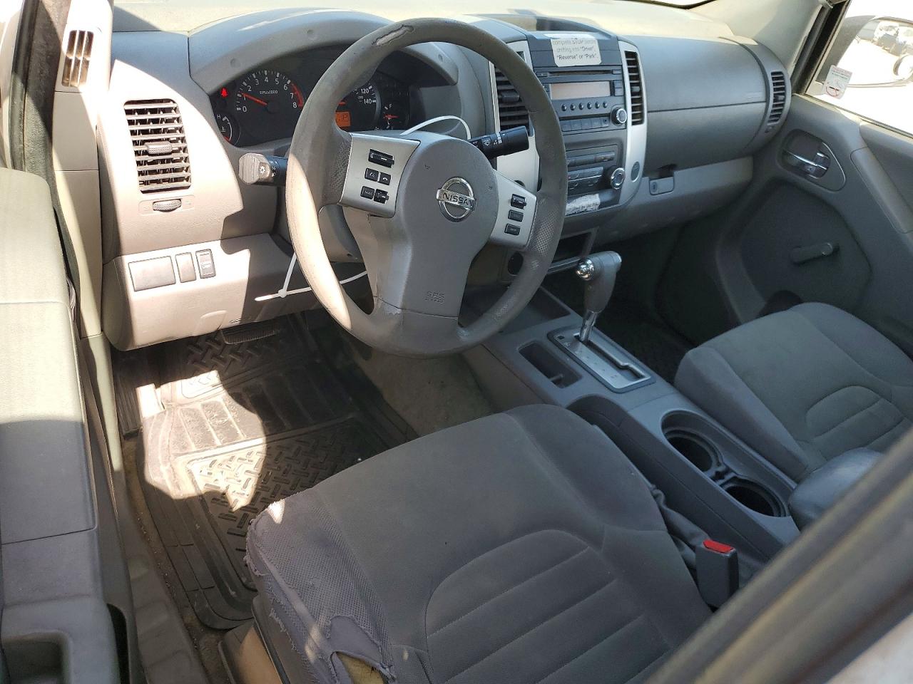 Nissan Frontier S