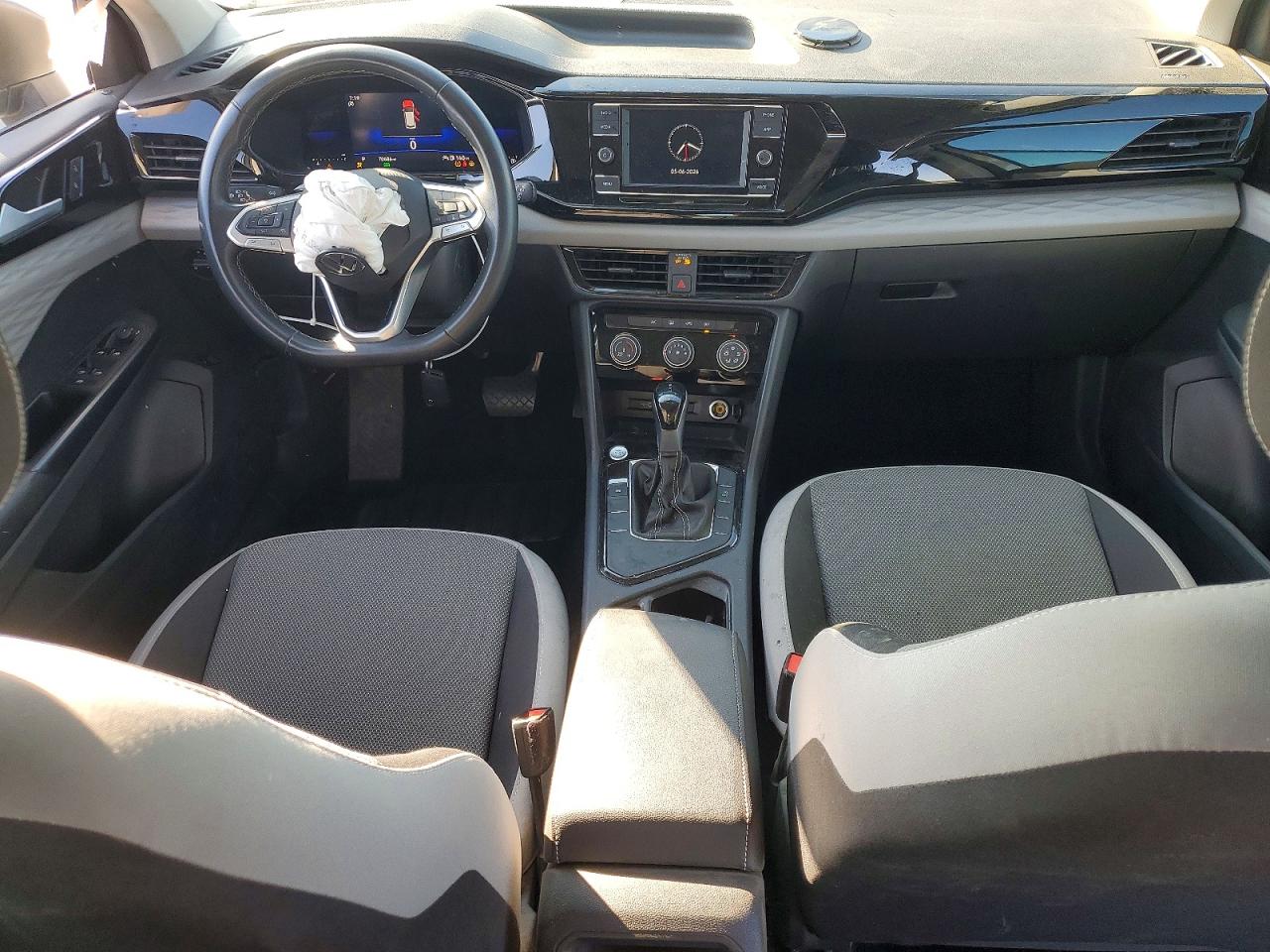 Volkswagen Taos S