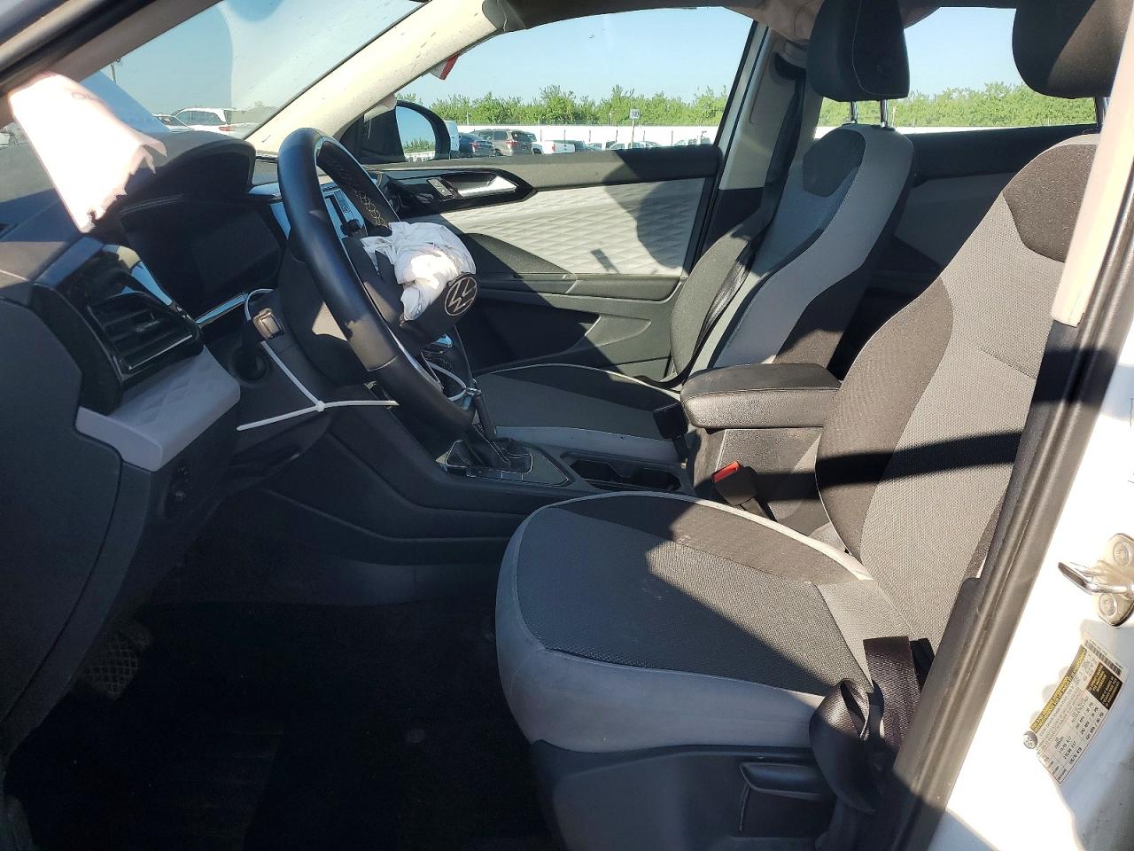 Volkswagen Taos S