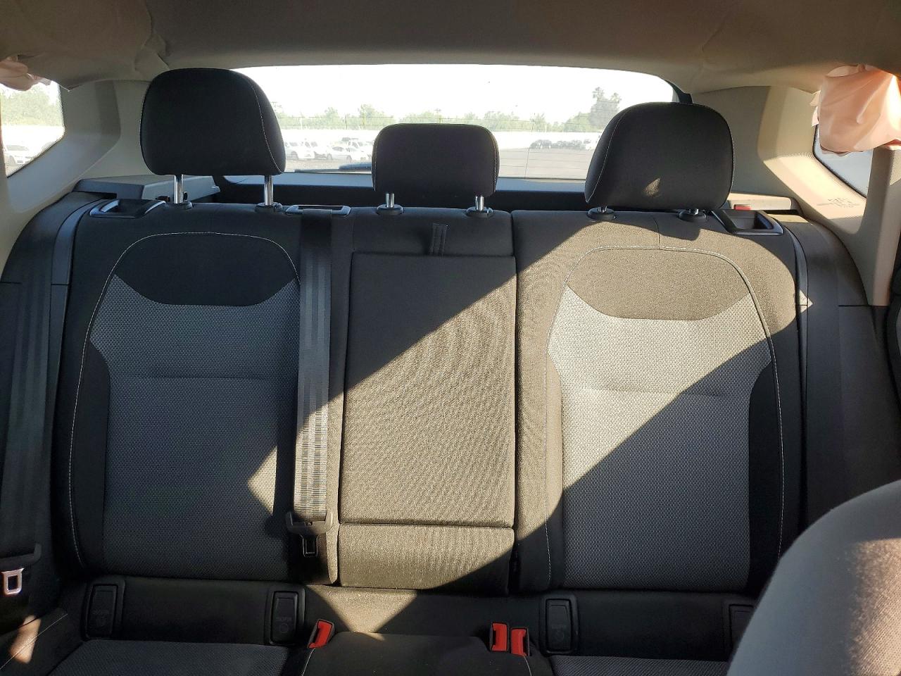 Volkswagen Taos S