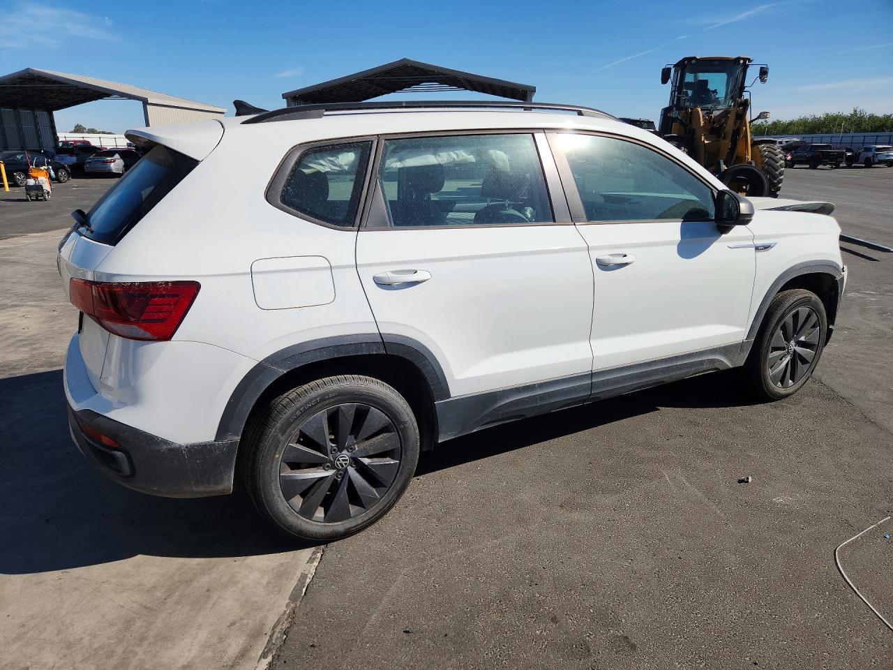 Volkswagen Taos S