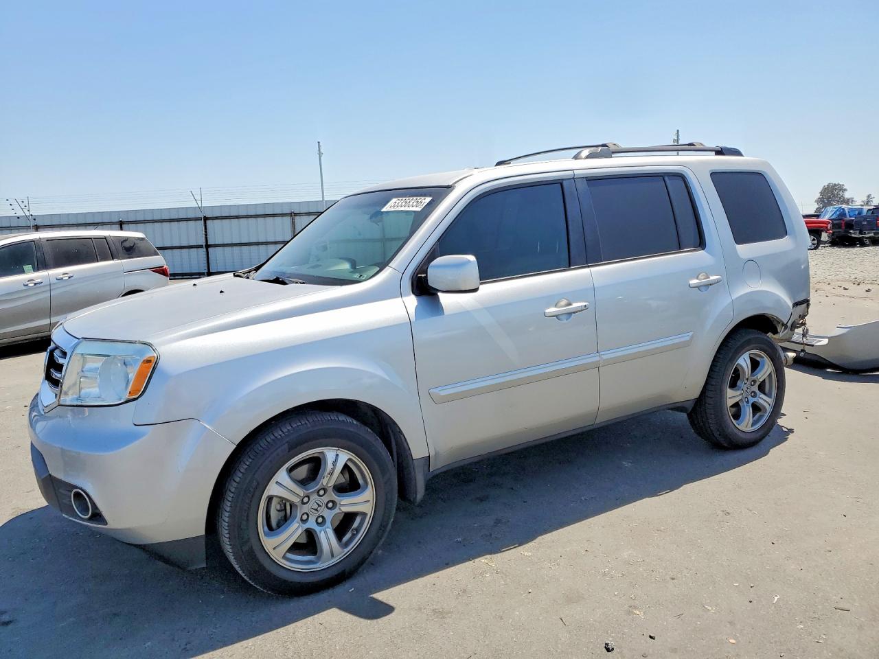 Salvage Honda Pilot Image