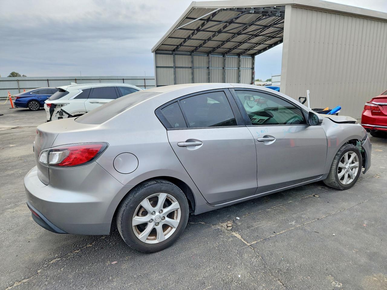 Mazda 3 I